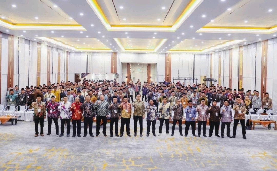 PTPN Group Beri Penghargaan Masa Pengabdian kepada 1.239 Nusantara Planters PTPN IV PalmCo di Riau