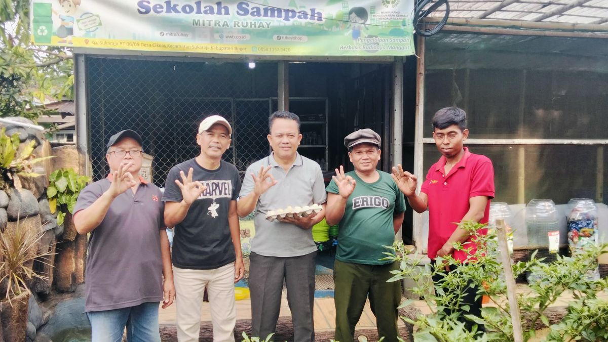 KRL Bogenville Pasirlaja Belajar Inovasi Pengelolaan Sampah di KSM Mitra Ruhay