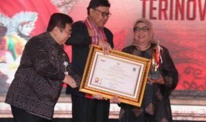 11-39-39-IMG_000000_000000-568-696x464-793518